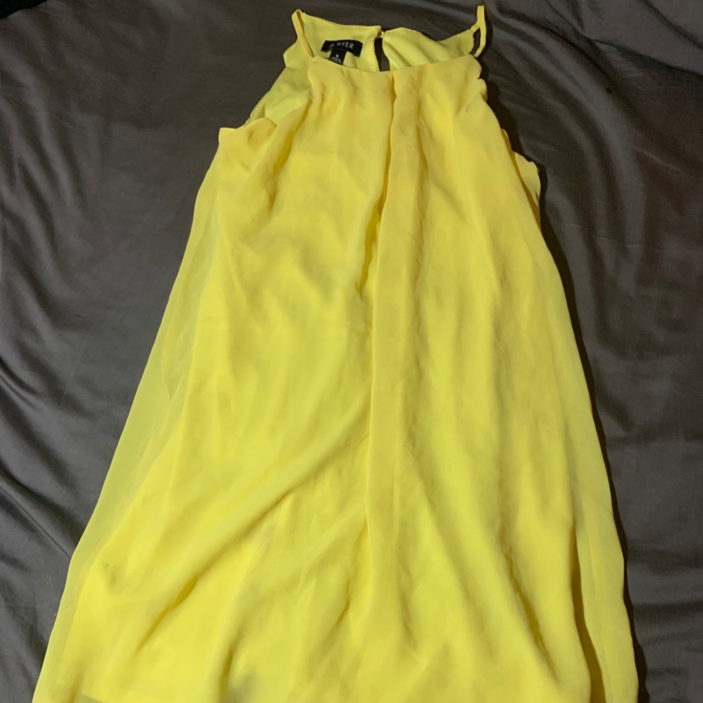 Flowy yellow dress